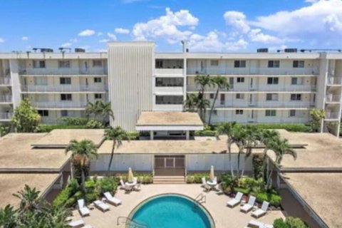 Condo in Tequesta, Florida, 2 bedrooms  № 2267948 - photo 2