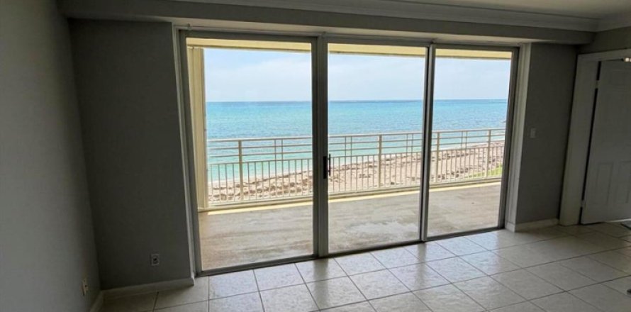 Condo in Tequesta, Florida, 2 bedrooms  № 2267948