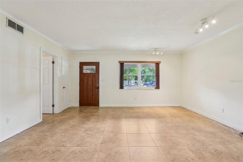 House in Tampa, Florida 3 bedrooms, 167.22 sq.m. № 2131650 - photo 9