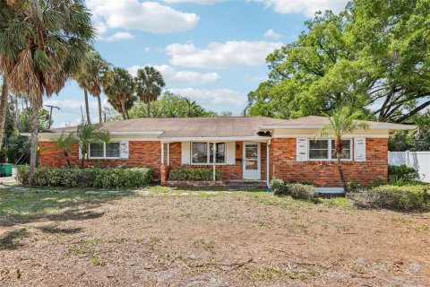 Casa en Tampa, Florida 3 dormitorios, 167.22 m2 № 2131650