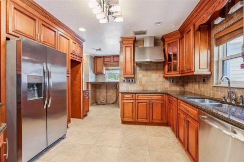 House in Tampa, Florida 3 bedrooms, 167.22 sq.m. № 2131650 - photo 16