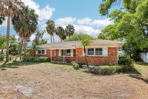 House in Tampa, Florida 3 bedrooms, 167.22 sq.m. № 2131650 - photo 8