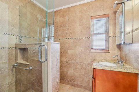 House in Tampa, Florida 3 bedrooms, 167.22 sq.m. № 2131650 - photo 22