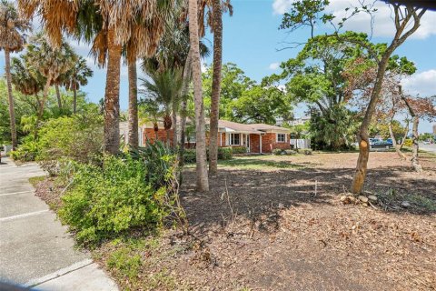 House in Tampa, Florida 3 bedrooms, 167.22 sq.m. № 2131650 - photo 5