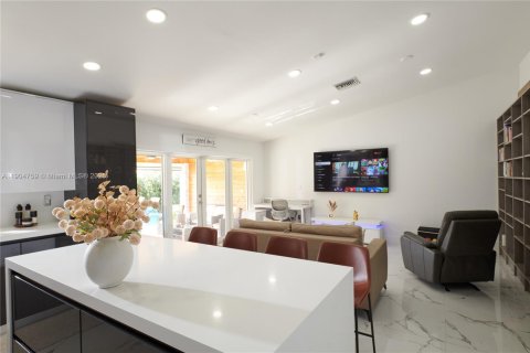 Купить виллу или дом в Майами, Флорида 4 спальни, 206.24м2, № 1955870 - фото 8