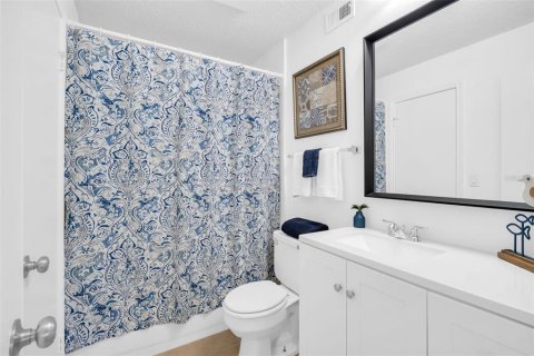 Condominio en venta en Saint Petersburg, Florida, 2 dormitorios, 78.78 m2 № 1880955 - foto 18