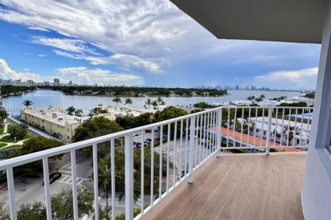 Copropriété à louer à Miami Beach, Floride: 1 chambre, 93.37 m2 № 1945172 - photo 12