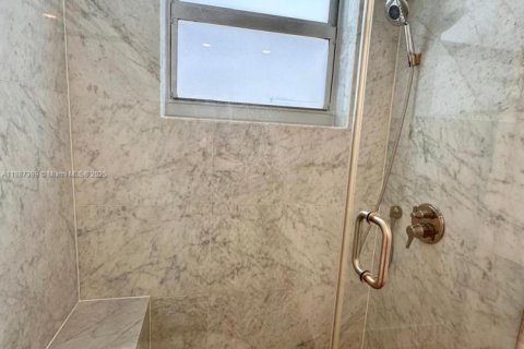 Copropriété à louer à Miami Beach, Floride: 1 chambre, 93.37 m2 № 1945172 - photo 8