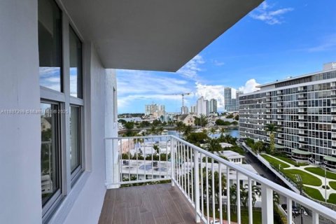 Copropriété à louer à Miami Beach, Floride: 1 chambre, 93.37 m2 № 1945172 - photo 11