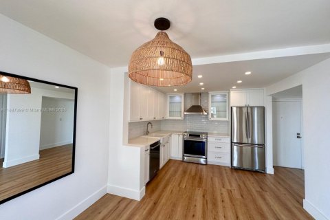 Copropriété à louer à Miami Beach, Floride: 1 chambre, 93.37 m2 № 1945172 - photo 3
