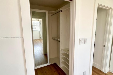 Copropriété à louer à Miami Beach, Floride: 1 chambre, 93.37 m2 № 1945172 - photo 17