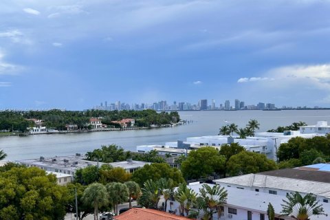 Copropriété à louer à Miami Beach, Floride: 1 chambre, 93.37 m2 № 1945172 - photo 1