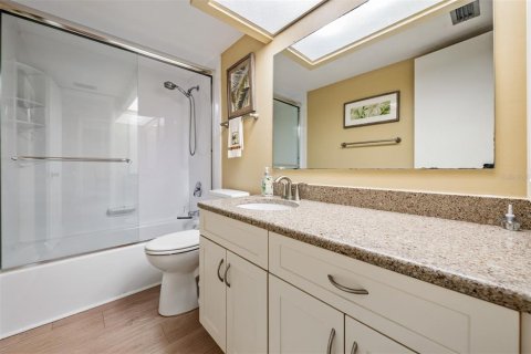 Condo in Clearwater, Florida, 2 bedrooms № 2105884 - photo 23