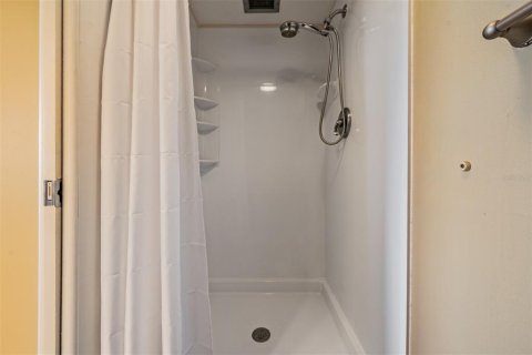 Condo in Clearwater, Florida, 2 bedrooms № 2105884 - photo 21