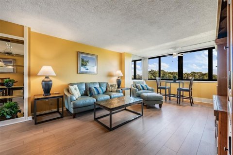 Condo in Clearwater, Florida, 2 bedrooms № 2105884 - photo 11