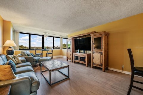 Condo in Clearwater, Florida, 2 bedrooms № 2105884 - photo 10