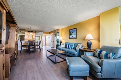 Condo in Clearwater, Florida, 2 bedrooms № 2105884 - photo 12