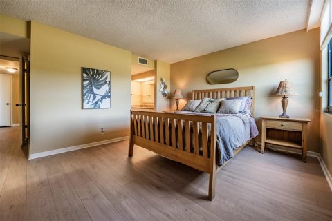 Condo in Clearwater, Florida, 2 bedrooms № 2105884 - photo 18