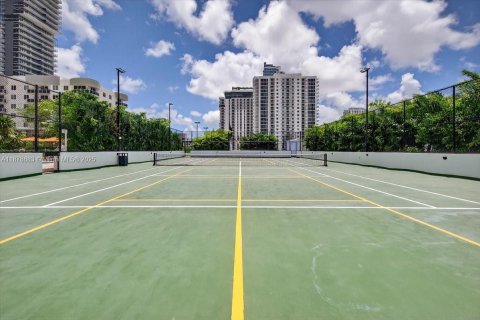 Copropriété à louer à Miami, Floride: 1 chambre, 98.38 m2 № 1929147 - photo 25