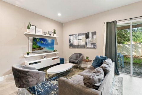 Townhouse in Kissimmee, Florida 4 bedrooms, 167.6 sq.m. № 2430361 - photo 8
