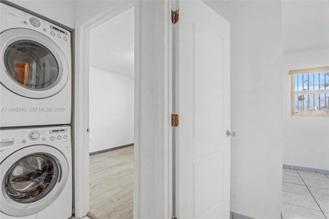 Купить кондоминиум в Майами, Флорида 2 спальни, 76.64м2, № 2046639 - фото 6