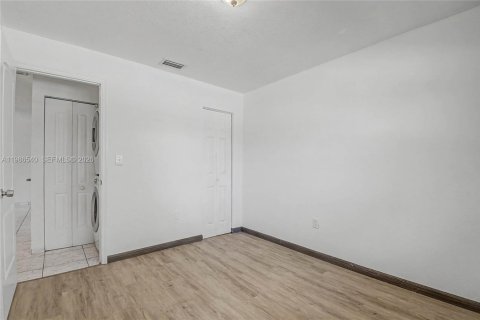 Купить кондоминиум в Майами, Флорида 2 спальни, 76.64м2, № 2046639 - фото 5