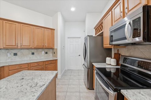 House in Orlando, Florida 3 bedrooms, 240.15 sq.m. № 2112431 - photo 30