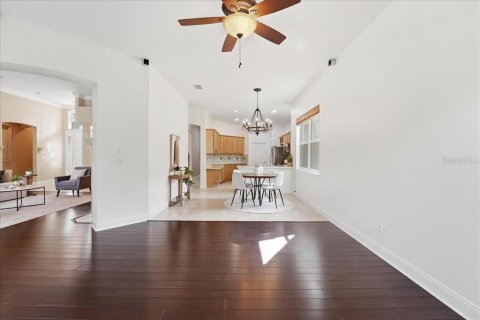 House in Orlando, Florida 3 bedrooms, 240.15 sq.m. № 2112431 - photo 28