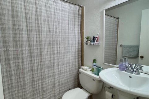 Copropriété à vendre à Miami, Floride: 2 chambres, 92.9 m2 № 2013472 - photo 13