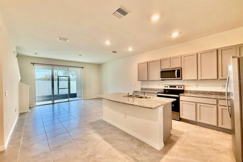 Townhouse in Tampa, Florida 3 bedrooms, 158.58 sq.m. № 1880737 - photo 5