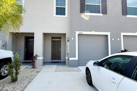 Townhouse in Tampa, Florida 3 bedrooms, 158.58 sq.m. № 1880737 - photo 2