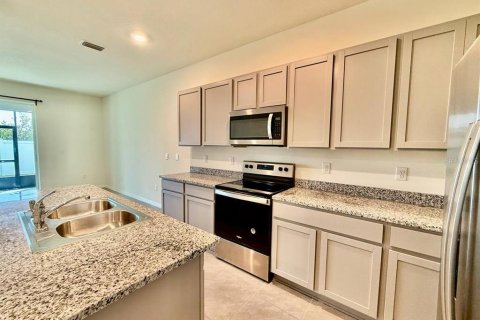 Townhouse in Tampa, Florida 3 bedrooms, 158.58 sq.m. № 1880737 - photo 12