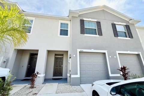 Townhouse in Tampa, Florida 3 bedrooms, 158.58 sq.m. № 1880737 - photo 1