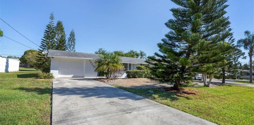 Villa ou maison à Sarasota, Floride 3 chambres, 114.08 m2 № 1584900