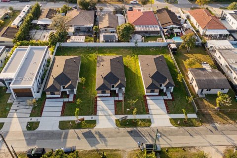 Купить виллу или дом в Майами, Флорида 4 спальни, 145.48м2, № 2050549 - фото 6