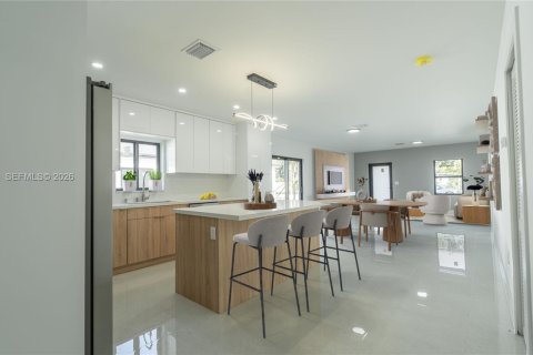 Купить виллу или дом в Майами, Флорида 4 спальни, 145.48м2, № 2050549 - фото 11
