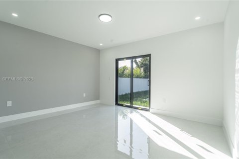 Купить виллу или дом в Майами, Флорида 4 спальни, 145.48м2, № 2050549 - фото 14