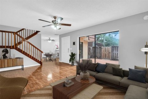 Townhouse in Palm Harbor, Florida 3 bedrooms, 146.04 sq.m. № 1679761 - photo 7