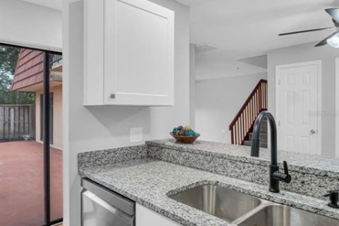 Townhouse in Palm Harbor, Florida 3 bedrooms, 146.04 sq.m. № 1679761 - photo 16