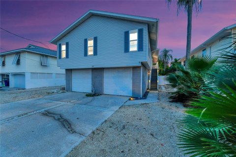 Villa ou maison à vendre à Holmes Beach, Floride: 3 chambres, 139.35 m2 № 2424015 - photo 23