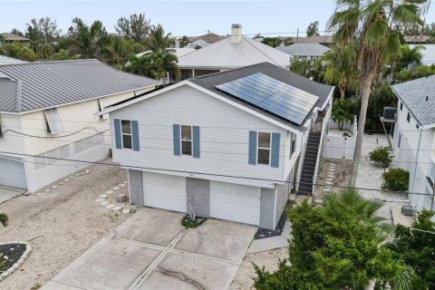 Villa ou maison à Holmes Beach, Floride 3 chambres, 139.35 m2 № 2424015