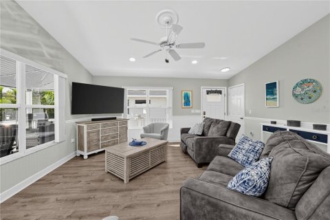Villa ou maison à vendre à Holmes Beach, Floride: 3 chambres, 139.35 m2 № 2424015 - photo 4