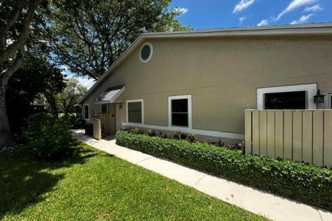 Apartment in Deerfield Beach, Florida 2 bedrooms, 104.61 sq.m. № 2083522 - photo 16
