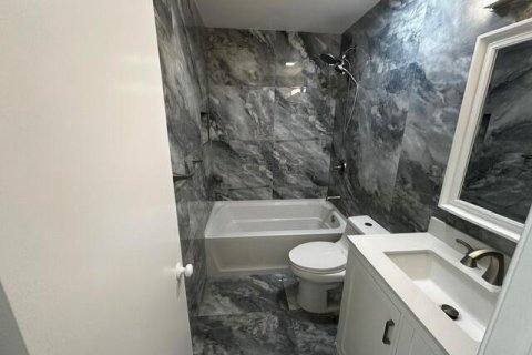 Apartment in Deerfield Beach, Florida 2 bedrooms, 104.61 sq.m. № 2083522 - photo 6