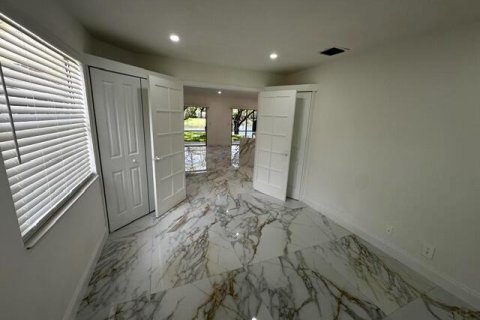 Apartment in Deerfield Beach, Florida 2 bedrooms, 104.61 sq.m. № 2083522 - photo 15