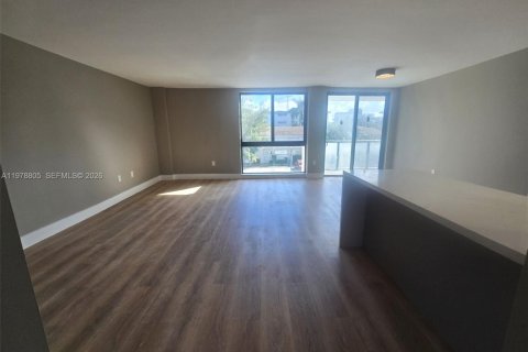 Condo in Bay Harbor Islands, Florida, 1 bedroom  № 2044543 - photo 3