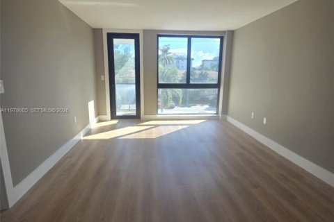 Condo in Bay Harbor Islands, Florida, 1 bedroom  № 2044543 - photo 11