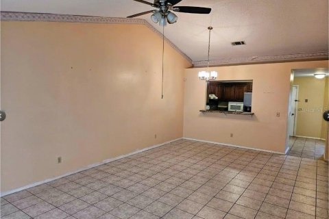 Villa ou maison à vendre à Kissimmee, Floride: 3 chambres, 123.19 m2 № 1771178 - photo 12