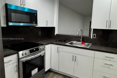 Copropriété à vendre à Lauderhill, Floride: 2 chambres, 91.04 m2 № 1965335 - photo 5