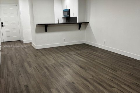 Copropriété à vendre à Lauderhill, Floride: 2 chambres, 91.04 m2 № 1965335 - photo 2